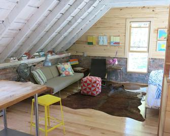 Centrally Located in Downtown Durango - Durango - Living room