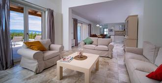 Mirana Luxury Villas - Kavran - Living room