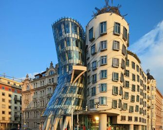 Dancing House - براغ - مبنى