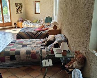 Maison spacieuse idéale pour vacances en famille - Montbrun-les-Bains - Bedroom