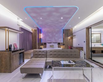 Lilai Motel - Taoyuan City - Wohnzimmer