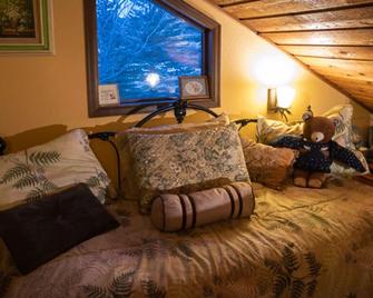 The Lodge is on the Largest Flattop Mountain in the World. - Mesa - Living room