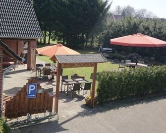 Hotel Restaurant Hillmers Hoff - Undeloh - Innenhof