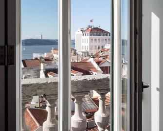 Palácio Camões - Lisbon Serviced Apartments - Lisbon - Balcony