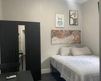 Room for Rent\nCoral Gables\nMiami, Florida\n - Coral Gables - Soverom