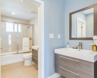 F-52 Trenton II - Anaheim - Baño
