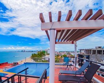 Nadia - Puerto Vallarta