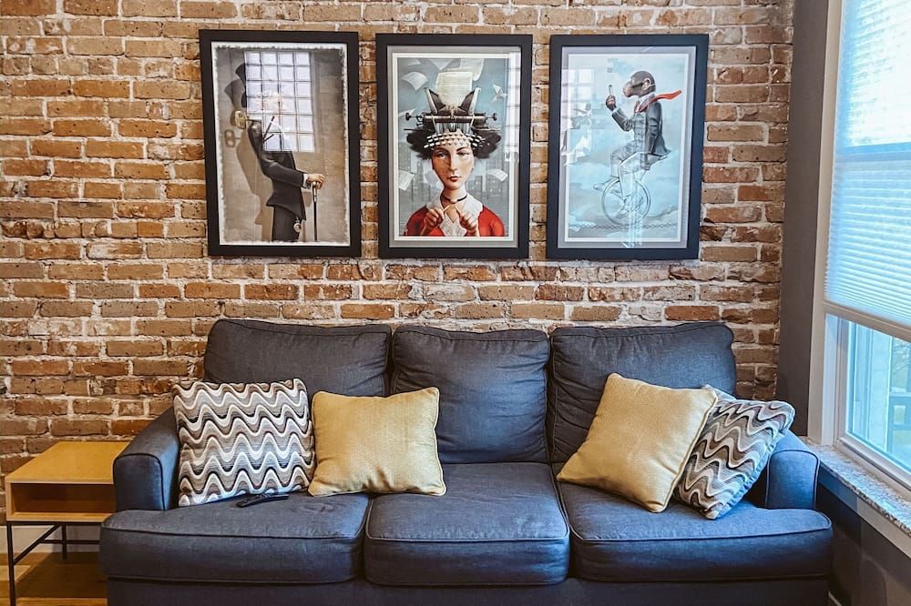 Blue Ox Charming 2 Bedroom Triplex - S Broadway - Denver