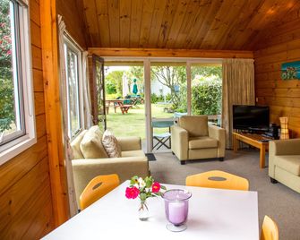 Tatahi Lodge Beach Resort - Hahei - Salon