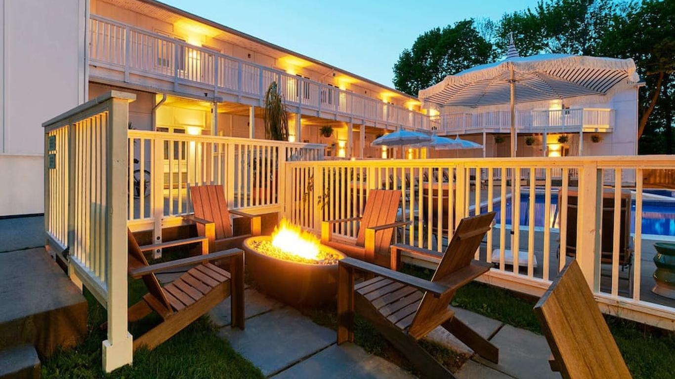 Greenporter Hotel