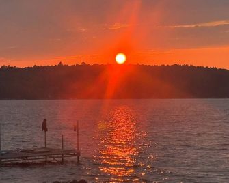 Relaxing Lakefront Getaway - Dexter - Outdoors view