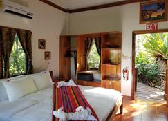 Mariposa Jungle Lodge - San Ignacio - Bedroom