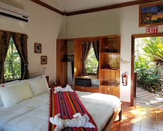 Mariposa Jungle Lodge - San Ignacio - Bedroom