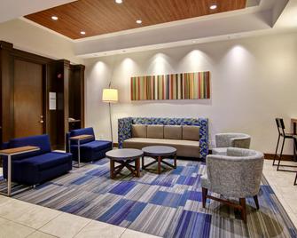 Holiday Inn Express Hotel & Suites Toronto - Markham, An IHG Hotel - Richmond Hill - Living room