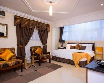 The Ritzz Exclusive Guest House - Akra - Sypialnia