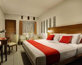 Hotel Ilos - Bandung - Habitación
