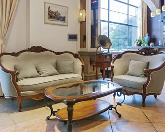 Greentree Alliance Hotel Shanghai Baoshan District Meilan Lake Yueluo Road - Shanghai - Living room