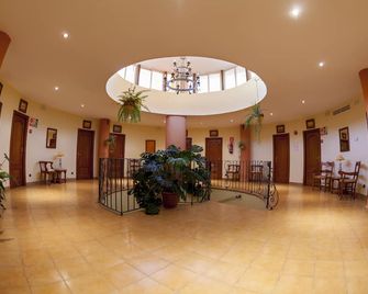 Hotel Paraje La Lambra - Rus - Recepción