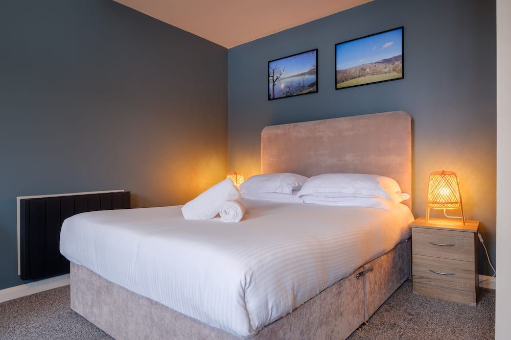 Station Lodge - FREE off-site Health Club access with Pool, Sauna, Steam Room & Gym - ווינדרמר - חדר שינה