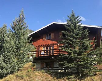 70s Chalet Spacious for 10 People - Montgenèvre - Bâtiment