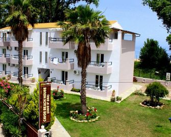 Cavos Beach House - Kavos - Gebouw