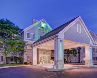 Holiday Inn & Suites Milwaukee Airport By IHG - Milwaukee - Edificio
