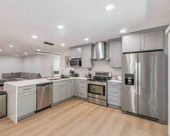 Sj Luxe 4br Home | Sleeps 10 - San Jose - Cocina