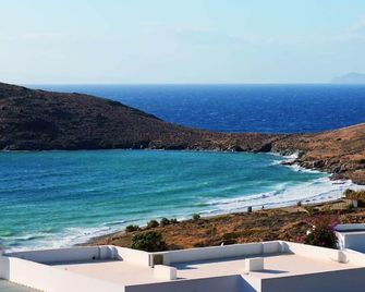 Hotel Ploes - Ermoupoli - Outdoors view
