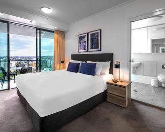 Oaks Brisbane On Felix Suites - Brisbane - Bedroom