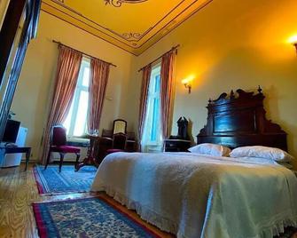 The Loriet - Varia - Bedroom