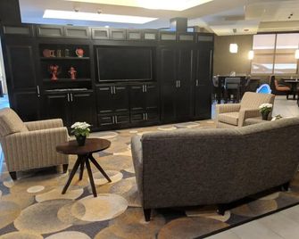Holiday Inn Champaign By IHG - Champaign - Edificio