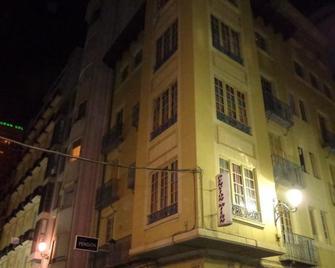 Hostal Milan - Alicante - Building