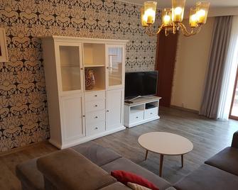 Holiday flat in the middle of the Idyll of the Palatinate Forest in Ludwigswinkel-Schöntal - Schönau - Sala de estar