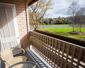 Edinburgh Motor Inn - Warragul - Balcony