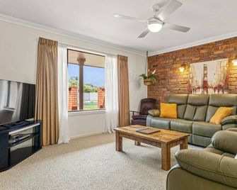Alexander Palms - East Ballina