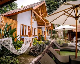Nuansa Penida Hostel - Nusa Penida - Innenhof