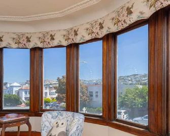 St. Mary's Park, Bernal Heights spacious two bedroom house - San Francisco - Balcony