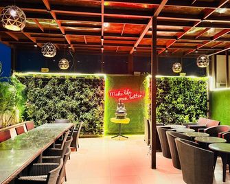 Wow Hotels - Tiruppur - Restaurante