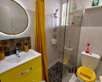 Logisrev - Sainte-Anne - Banyo
