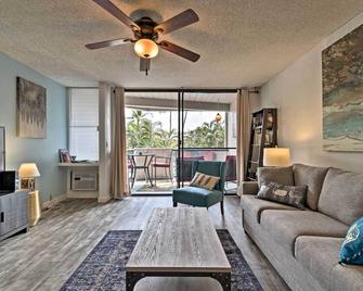 Kailua-Kona Condo with Lanai, Walk to Beach and Pier! - Kailua-Kona - Sala de estar