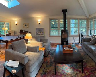 Ideal location near Blue Hill, Acadia/Bar Harbor-Ocean Access-Canoe-PaddleBoards - Surry - Sala de estar