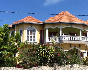 Jamaica Dream Gateway - Priory - Edificio