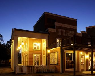 Disney Hotel Cheyenne - Coupvray - Edificio