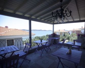 Efruze Otel - Ayvalık - Balcón