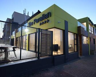 The Paralian Exclusive Guest House - East London - Bina