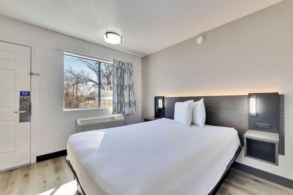 Motel 6 Austin South Airport - אוסטין - חדר שינה