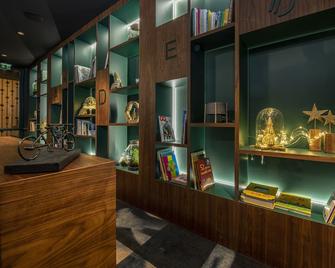 Hotel Tandem - Boutique Hotel - Strasbourg - Front desk