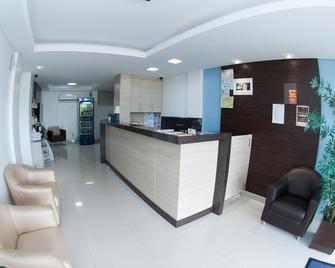 Hotel Kloppel - בלומנאו - דלפק קבלה