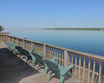 Cottage #24 - 3 bedroom/ 1 bath - Cape Vincent - Balcón