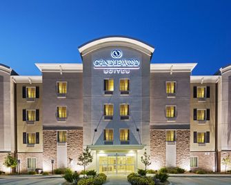 Candlewood Suites West Edmonton - Mall Area By IHG - Edmonton - Building